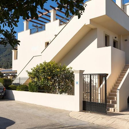 Lemon Tree Corfu Apartments By Konnect Іпсос Екстер'єр фото